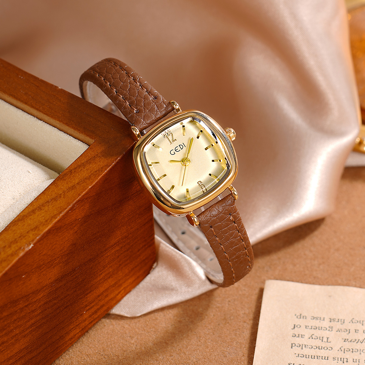 Luxury Watch Values - UTHAI 61018 CQ490 Semplicità, alto valore