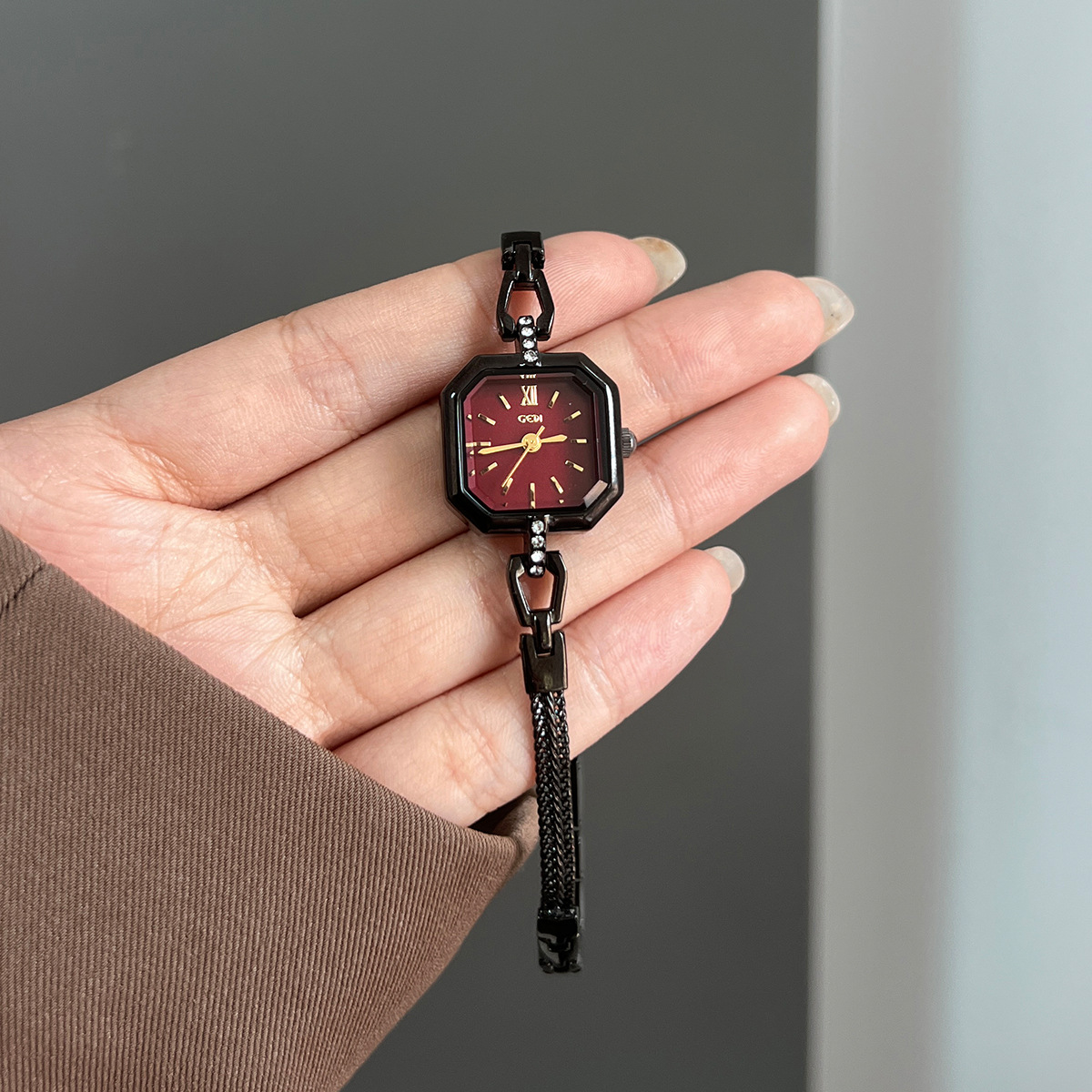 Orologio al Quarzo Quadrato El - Luxury Watch Values recensione e prezzo