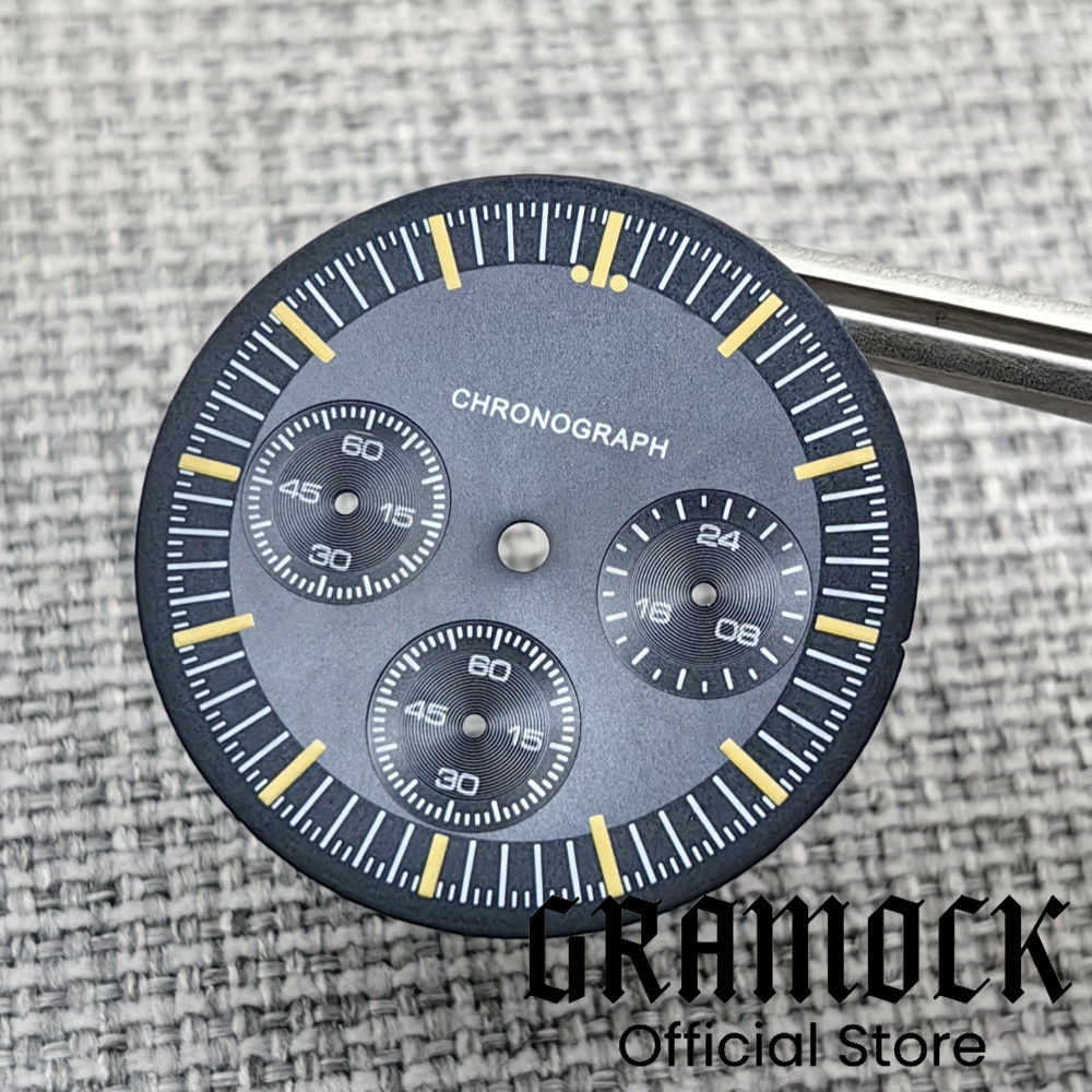 Quadrante dell'orologio con mo - Luxury Watch With Green Dial recensione e prezzo