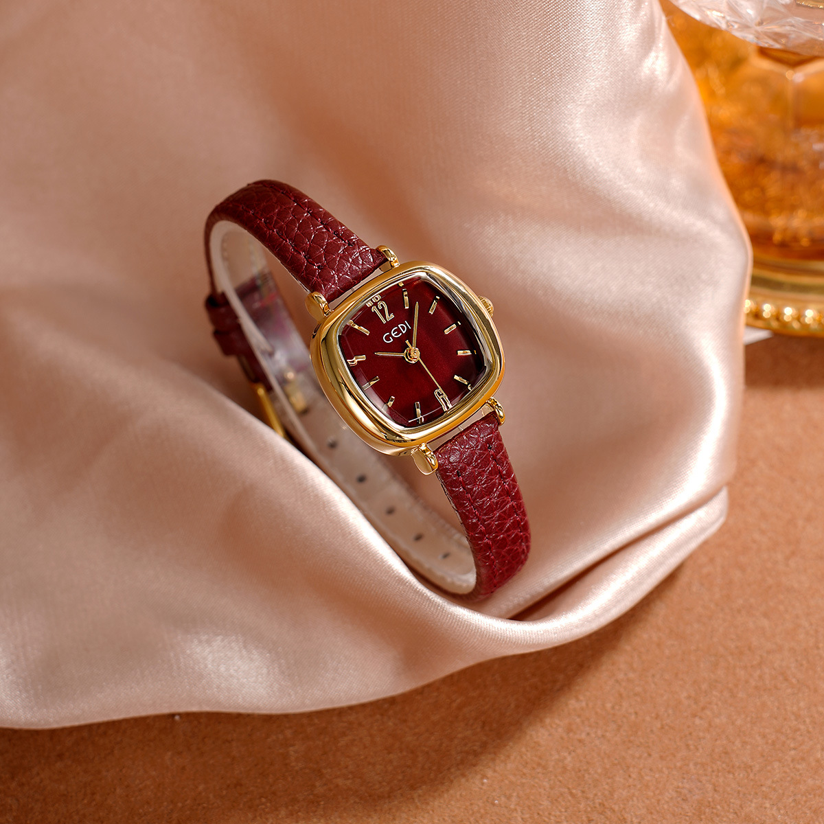 UTHAI 61018 CQ490 Semplicità,  - Luxury Watch Values recensione e prezzo