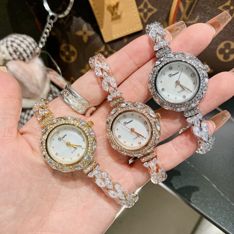Squisito ed elegante orologio  - Luxury Watch Values recensione e prezzo